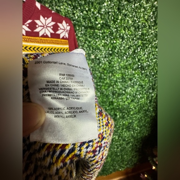 Forever Collectibles NBA Men's Cleveland Cavaliers Patches Ugly Sweater - Picture 9 of 9